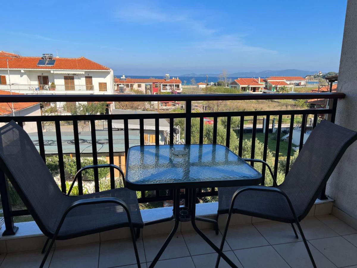 Nea Roda Apartments Luaran gambar