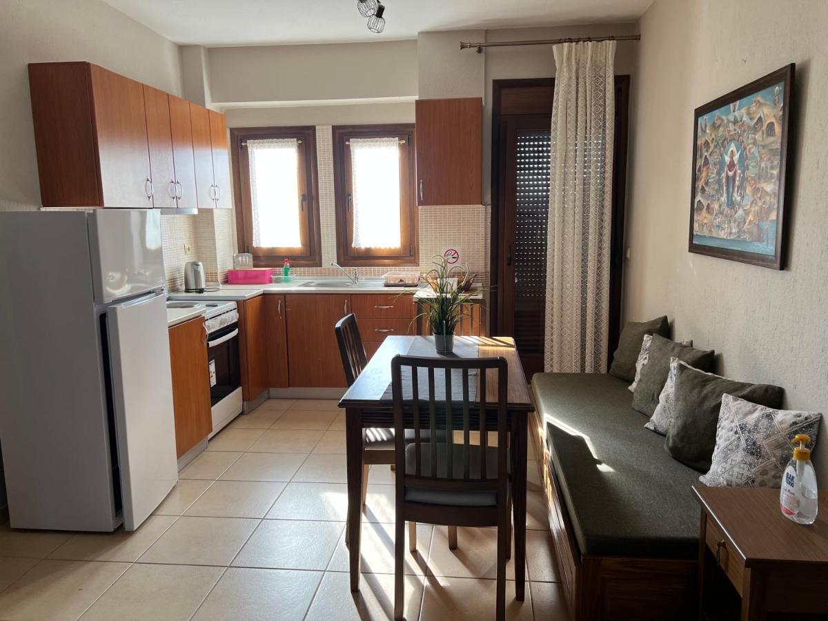 Nea Roda Apartments Luaran gambar
