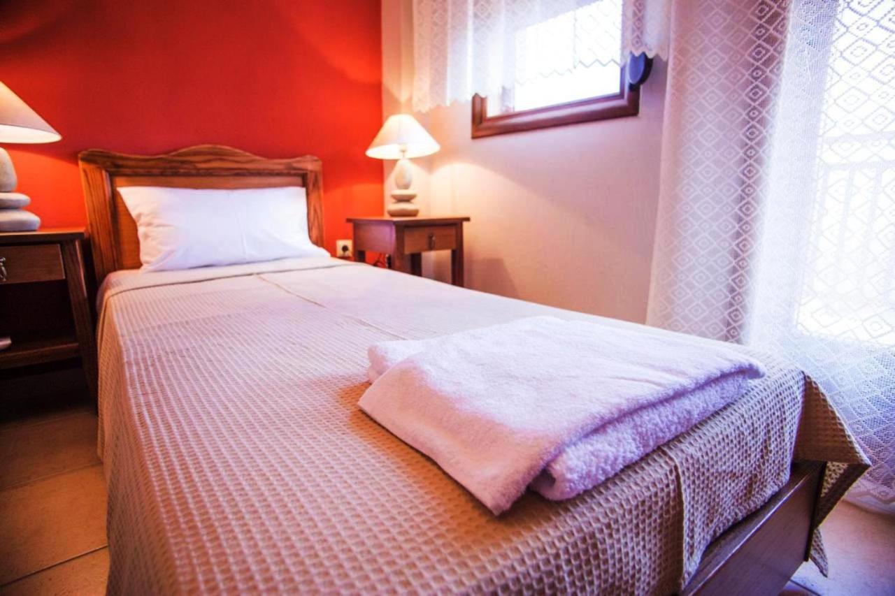 Nea Roda Apartments Luaran gambar