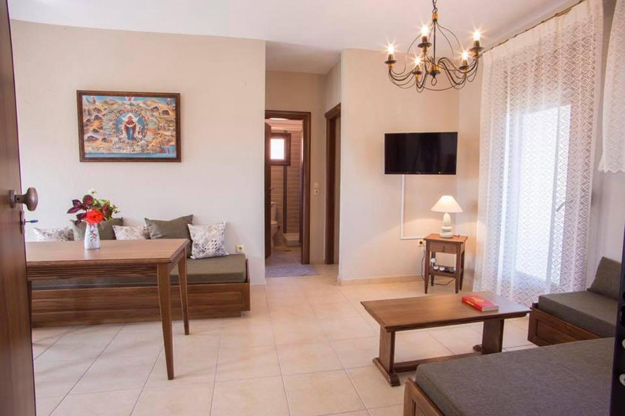 Nea Roda Apartments Luaran gambar