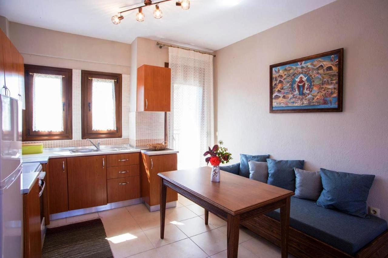 Nea Roda Apartments Luaran gambar