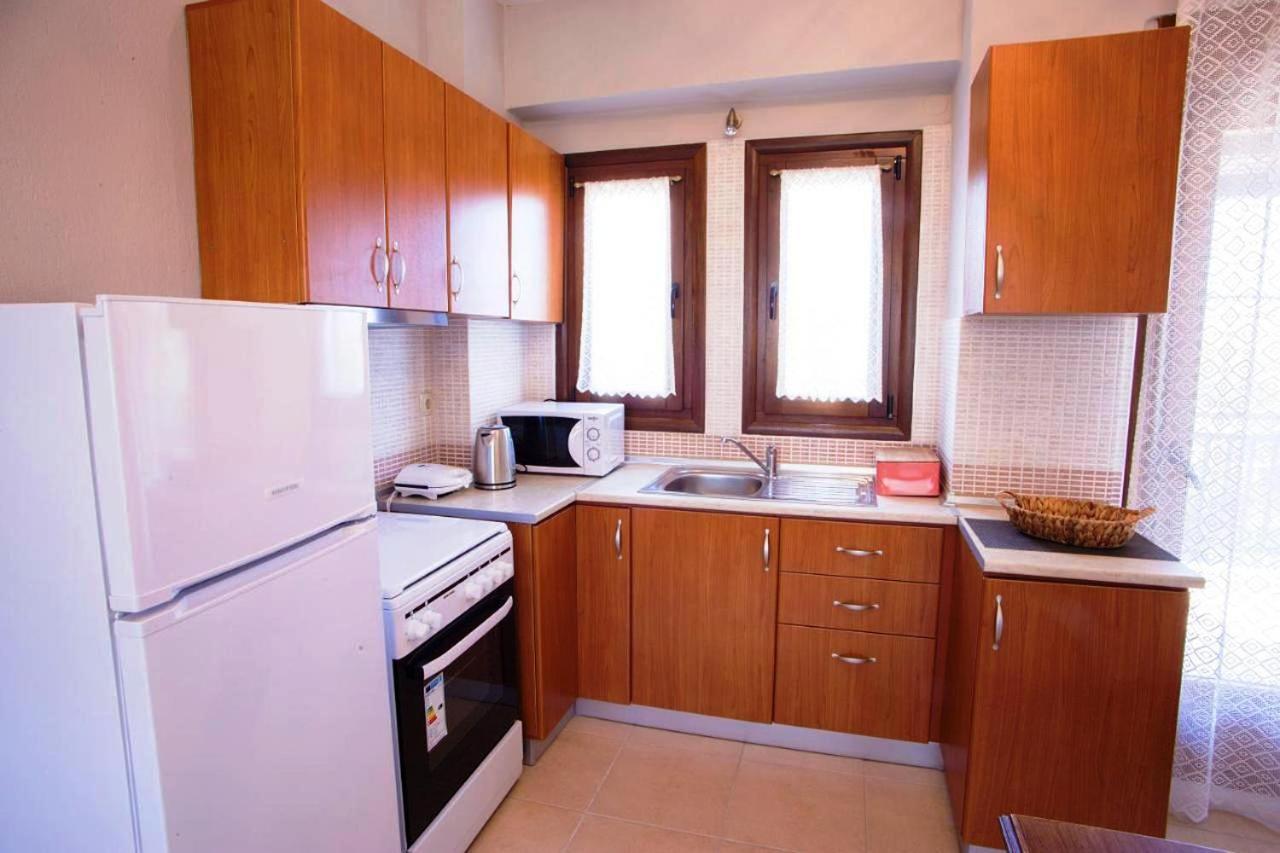 Nea Roda Apartments Luaran gambar