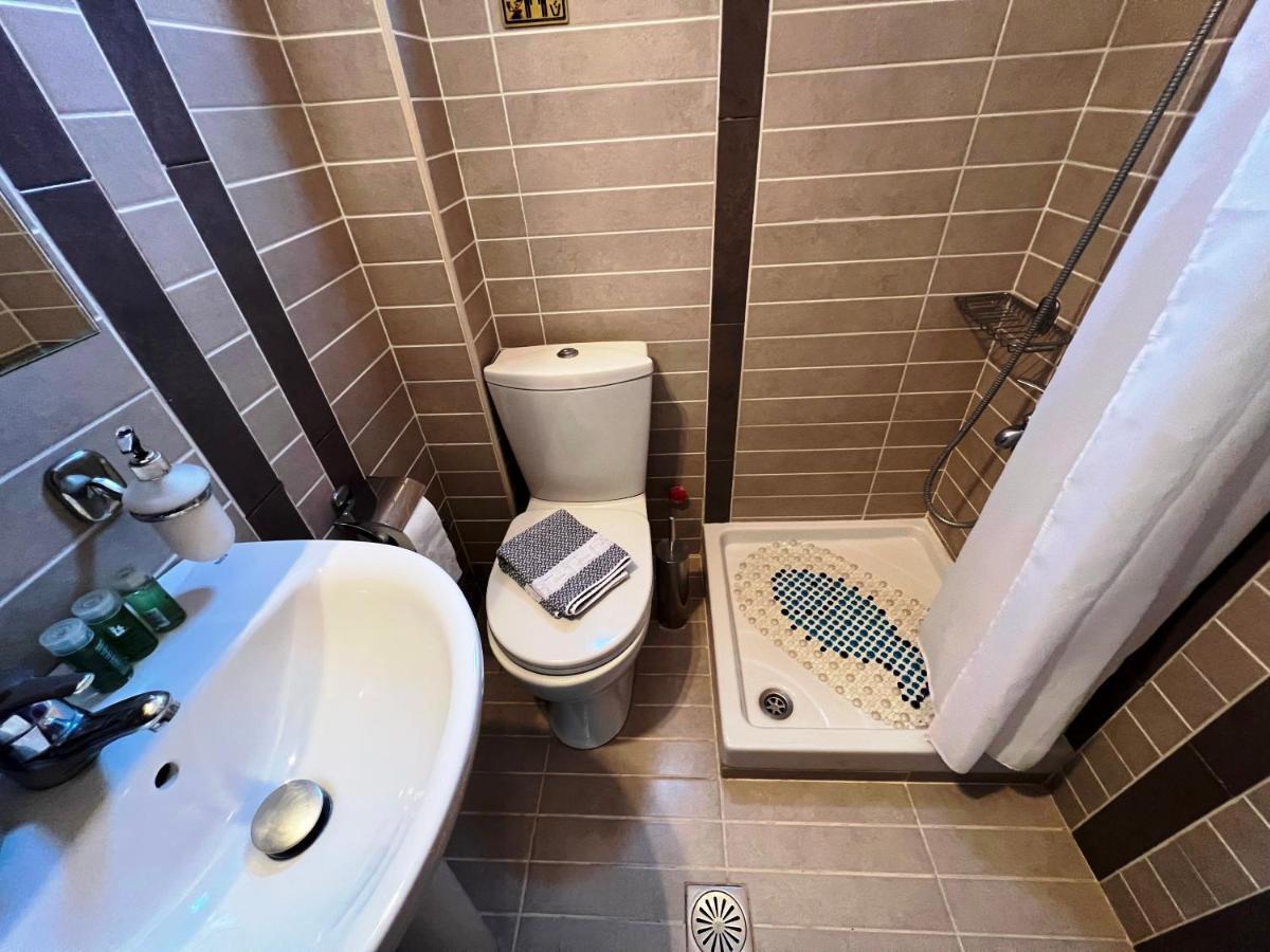 Nea Roda Apartments Luaran gambar