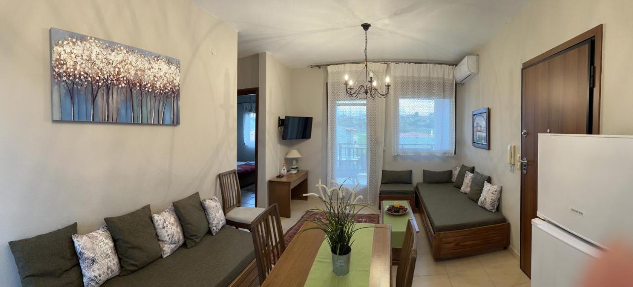 Nea Roda Apartments Luaran gambar