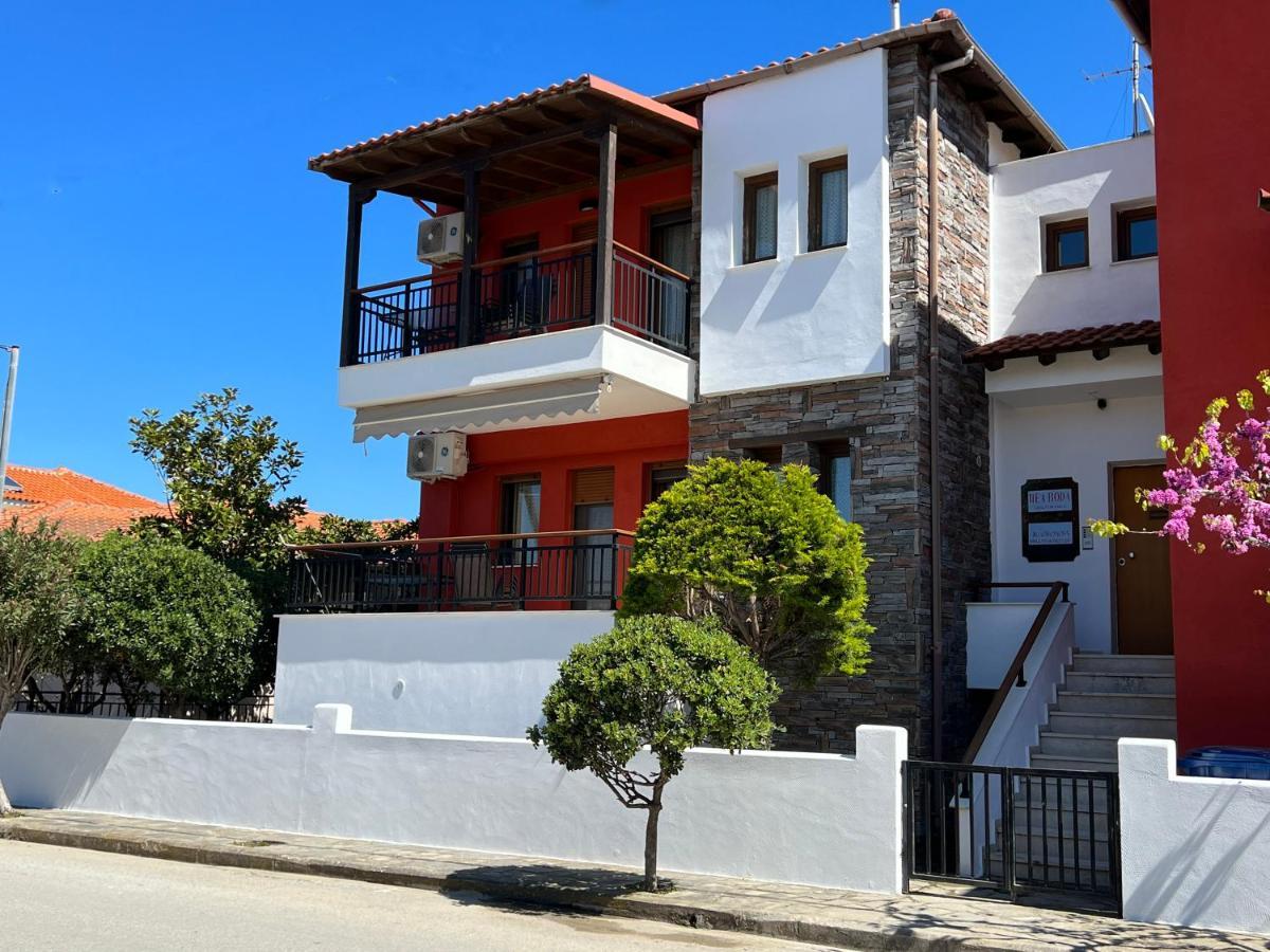 Nea Roda Apartments Luaran gambar