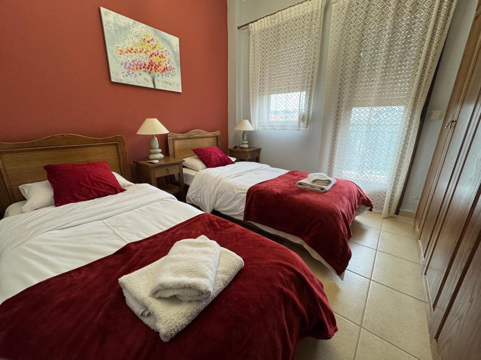 Nea Roda Apartments Luaran gambar